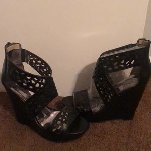 New Carlos Santana wedges